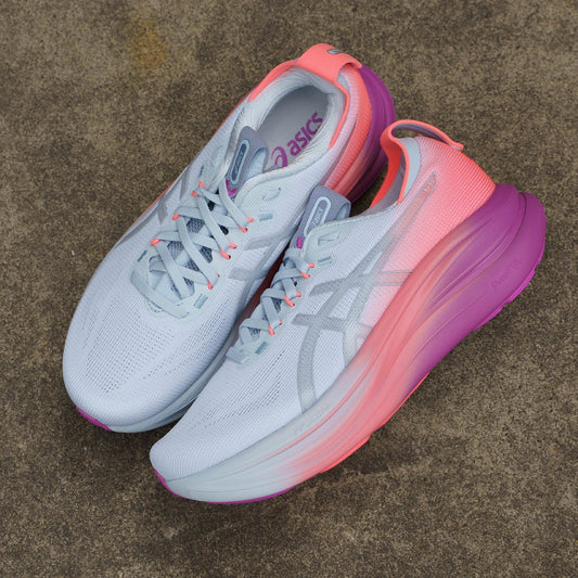 Fresh Walk Womens ASICS GEL-Nimbus 28